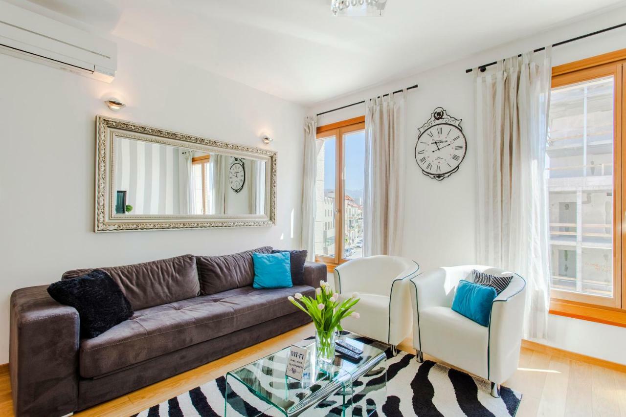 New Luxury Apartment Nives On Seaside Split Bagian luar foto