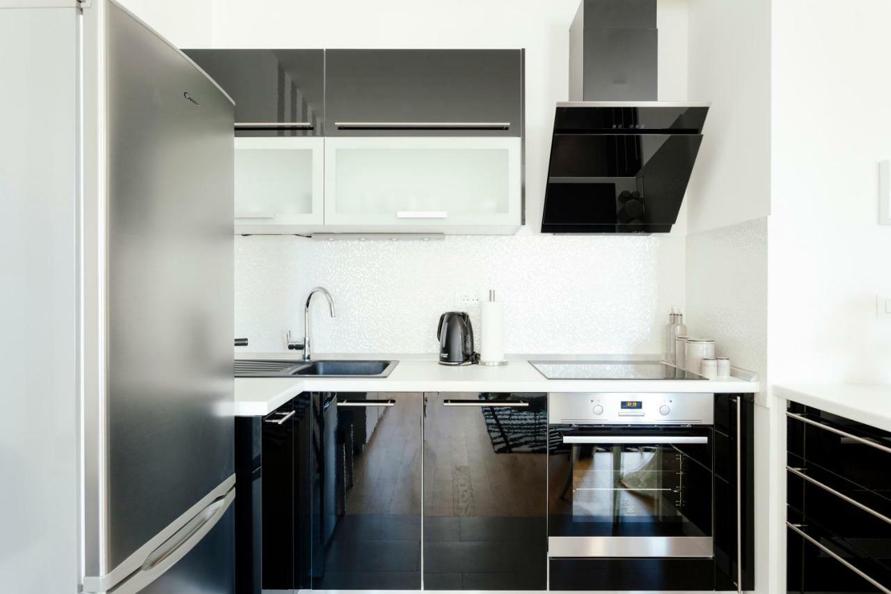 New Luxury Apartment Nives On Seaside Split Bagian luar foto